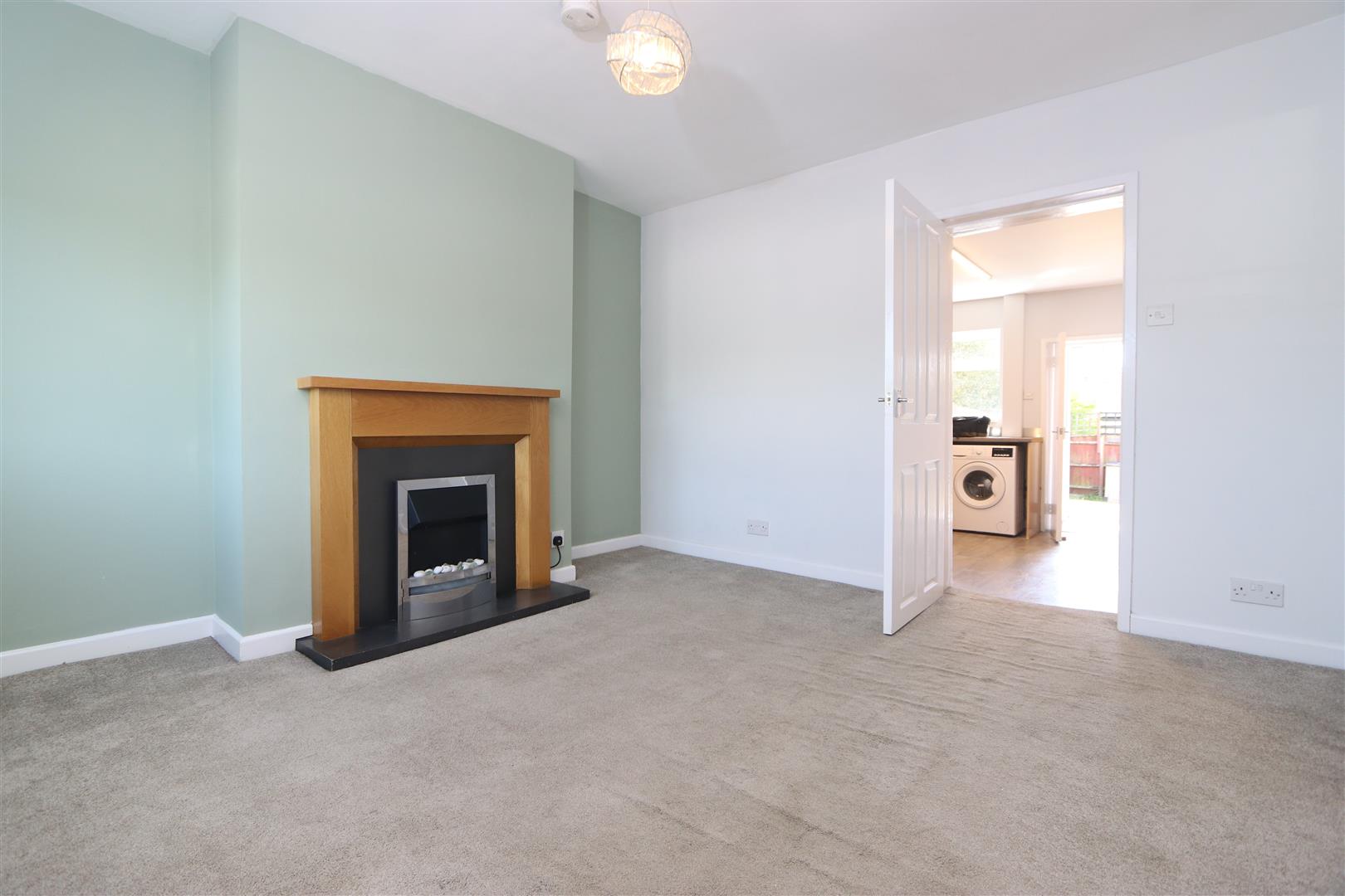 2 bed property in Stourbridge Road, Stourbridge